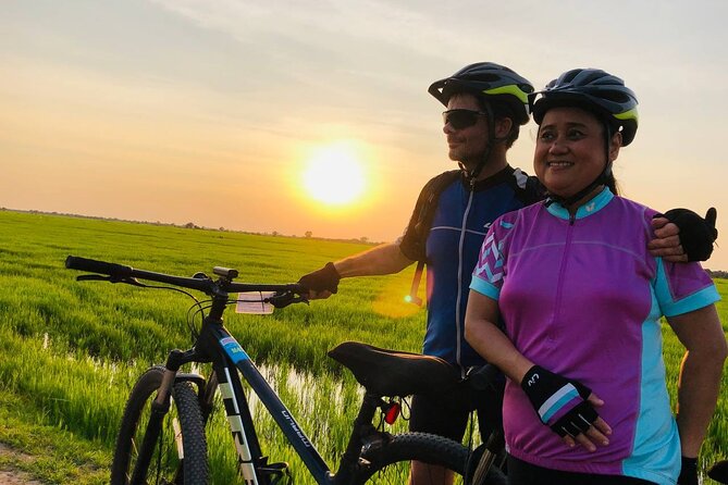 Sunset at Countryside - Why sunset cycling in Siem Reap feels different