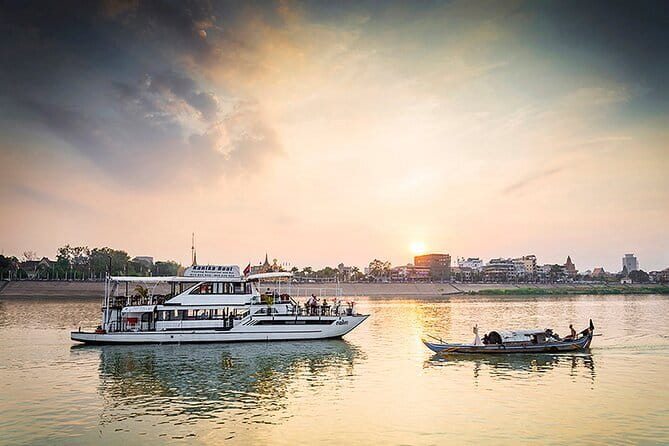 Sunset Cruise on the Mekong with Kanika Boat - The Route: Tonle Sap, Mekong, and the Arexat Turnaround