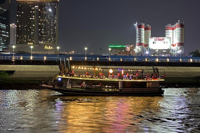 Sunset Cruise-Unlimited Beers-Sodas-BBQ buffet-Fruit platter - The bar situation: unlimited beer, unlimited sodas, and a wine reality check