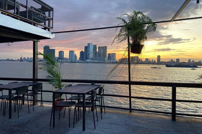 Sunset Cruise with free flow beer, soft drinks & fruit platter - Sunset Cruise from Phnom Penh: what you actually get