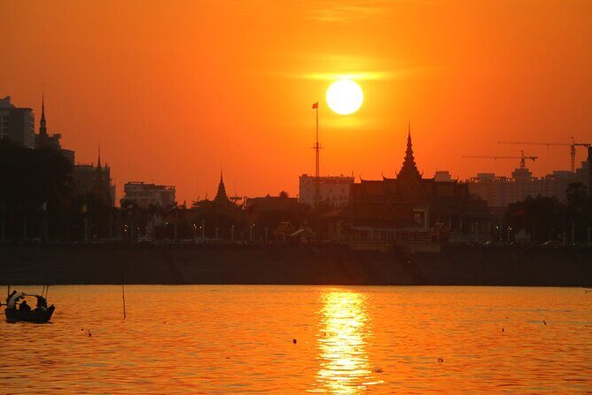 Sunset Cruise with free flow beer, soft drinks & fruit platter - Your hour-and-a-half on the water: timing and how the vibe changes