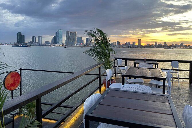 Sunset Cruise with free flow beer, soft drinks & fruit platter - Boat comfort and group size: what you’ll notice once you’re aboard