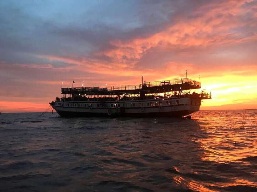 Sunset Dinner Tour: Tonle Sap Lake Floating Village - Tonle Sap at sunset: why the floating village feels so real