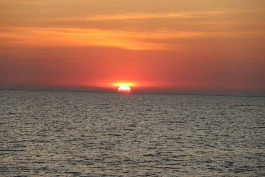 Sunset Dinner Tour: Tonle Sap Lake Floating Village - Small group size and the role of the guide