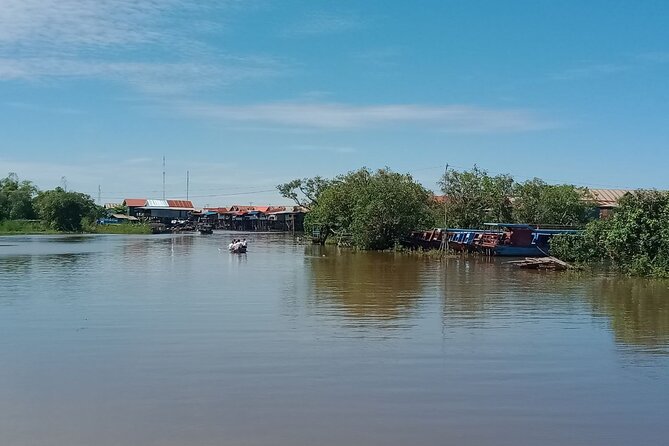 Sunset on Tonle Sap Lake - Tonle Sap at sunset: why this lake feels so different