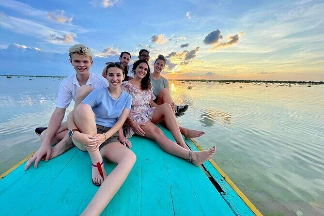 Sunset tour of Kampong Phluk stilts home village on the Tonle Sap - Kampong Phluk stilt village: what to watch for on the first boat ride