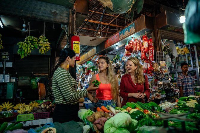The 10 Tastings of Siem Reap With Locals: Private Street Food Tour - The 3-Hour Route: From Old Market Snacks to a River Walk