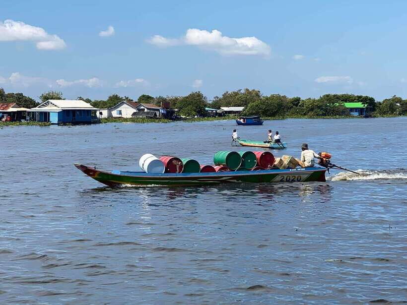 Tonle sap, Kompong Phluk (Floating village) Private Tour - Dry vs wet season: the water level risk you should plan around