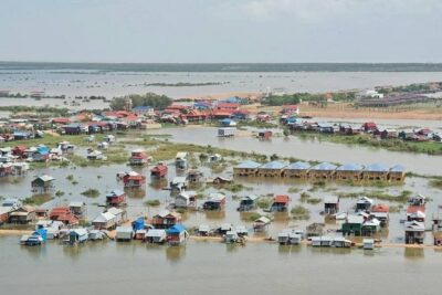 Tonle Sap Lake and Kampong Phluk Village Private Half Day Tour - Tonle Sap at human scale: what Kampong Phluk really feels like