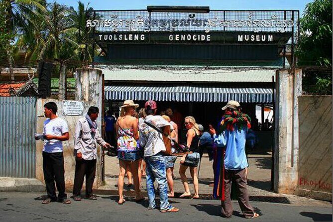 Tuol Sleng Genocide Museum (S-21) and Choeung Ek Killing Fields Tour - Getting Picked Up (and Why It Matters in Phnom Penh)