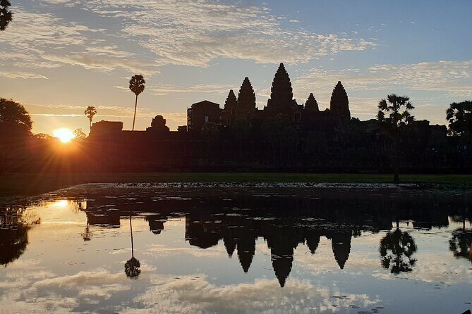 Two Days Angkor Tour - Day 1 Angkor Archaeological Park: Angkor Wat, Ta Prohm, and a Big Pass Through Angkor Thom