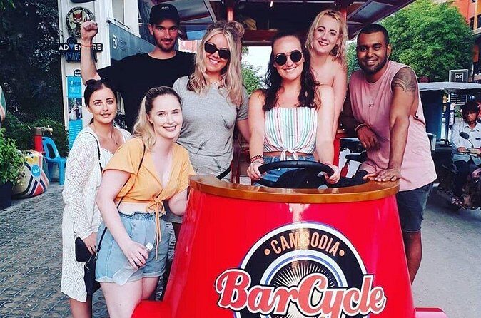 Unlimited Drinks - Sunset City Tour - 2 Hours - Music Choice, Free Wi‑Fi, and the Host/Driver Team