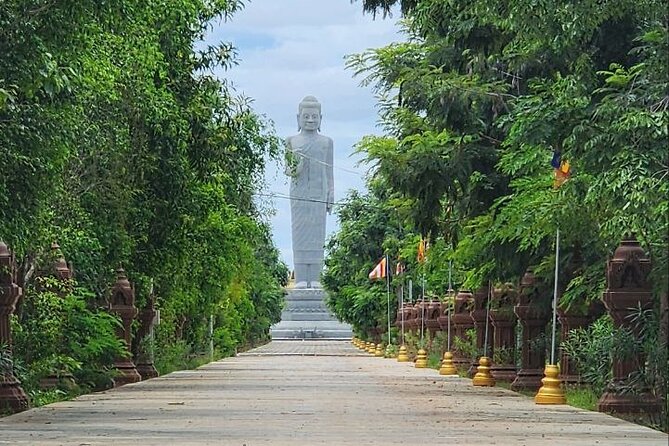 Visit Phnom Udong and Silk Island by Khmer Traditional Tuk-Tuk - Vipassana Dhurak Buddhist Centre: where you walk the grounds